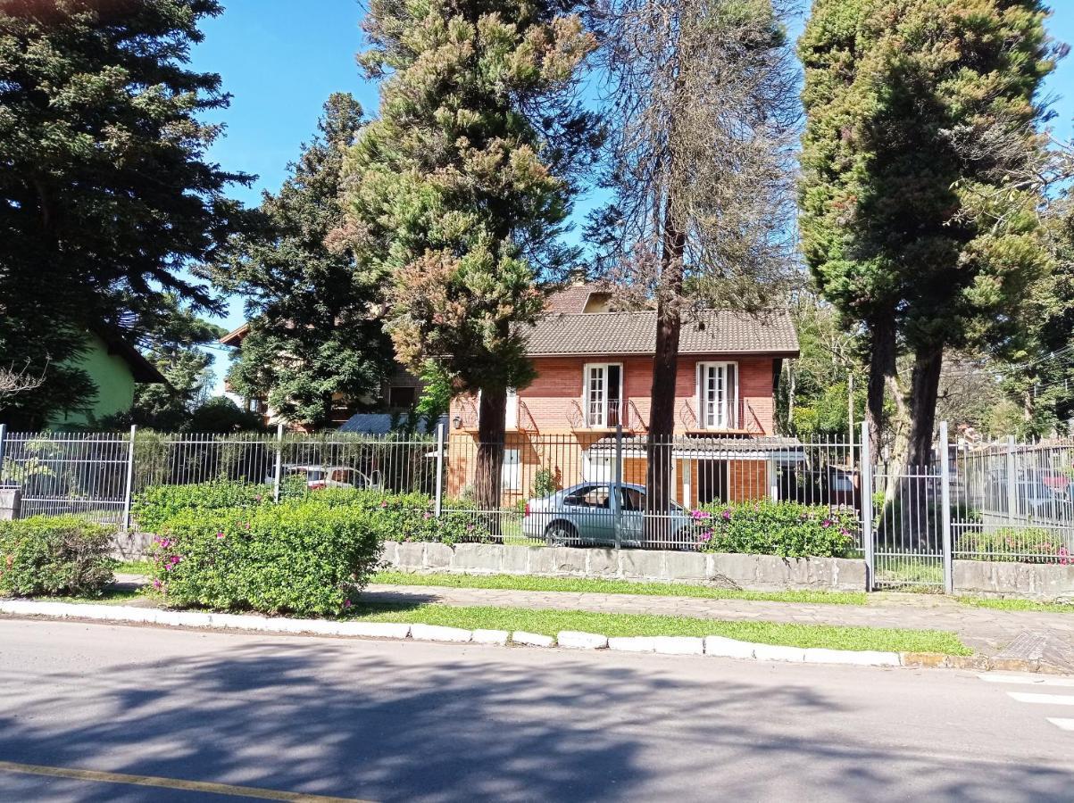 Apartamento Lindo Sobrado Central Com 3 *