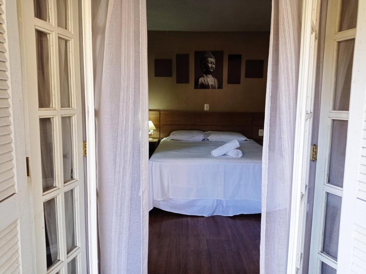 Lindo Sobrado Central Com 3 Apartamento Gramado
